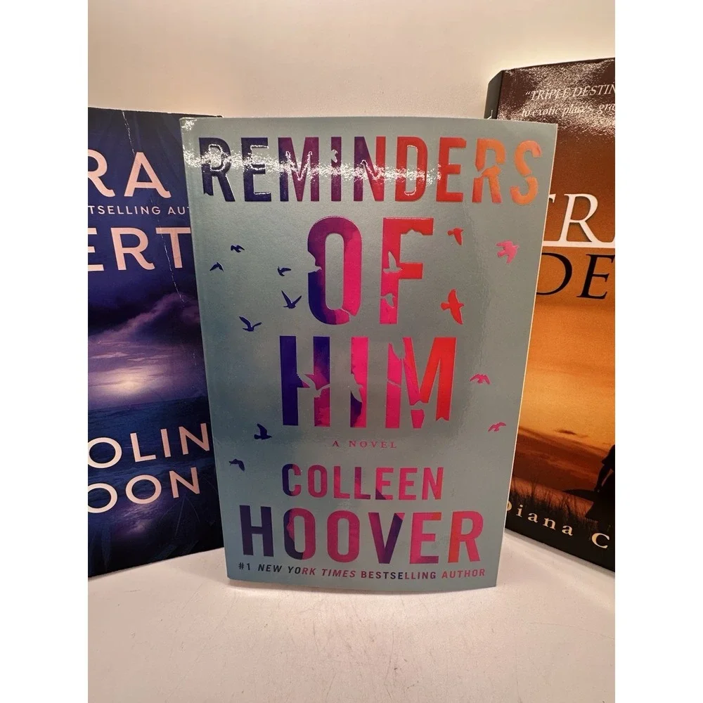 Book Lot 3 Colleen Hoover‎ Reminders Nora Roberts Carolina Moon